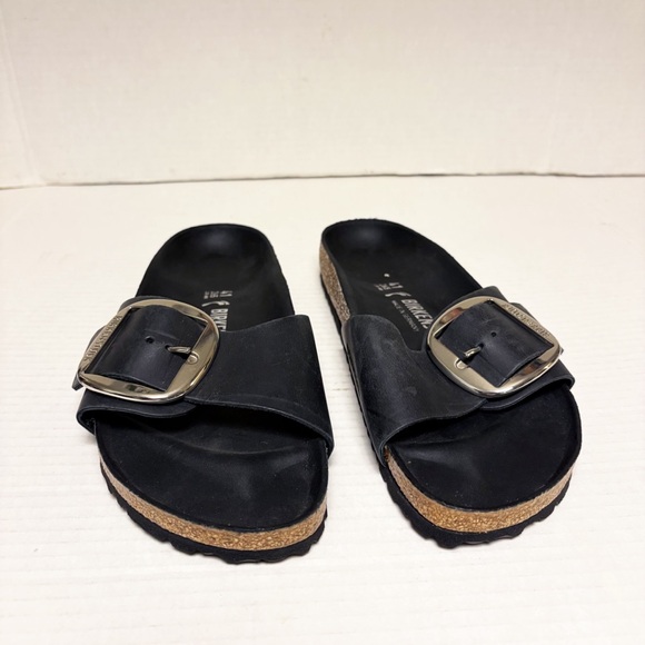 NWOB Birkenstock Madrid Big Buckle Oiled Leather Sandals in Black - Picture 7 of 12